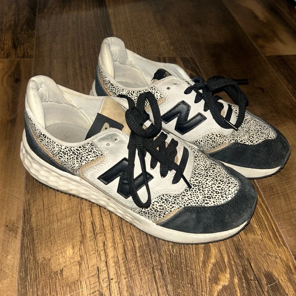 New Balance cheetah shoes - Picture 3 of 3